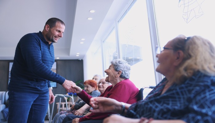 New regulations to further improve standards in elderly care announced